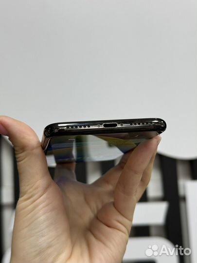 iPhone X, 64 ГБ