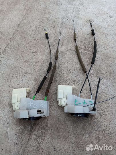 Mazda cx-7 замок левой двери