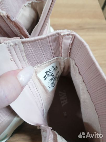 Ботинки на девочку zara