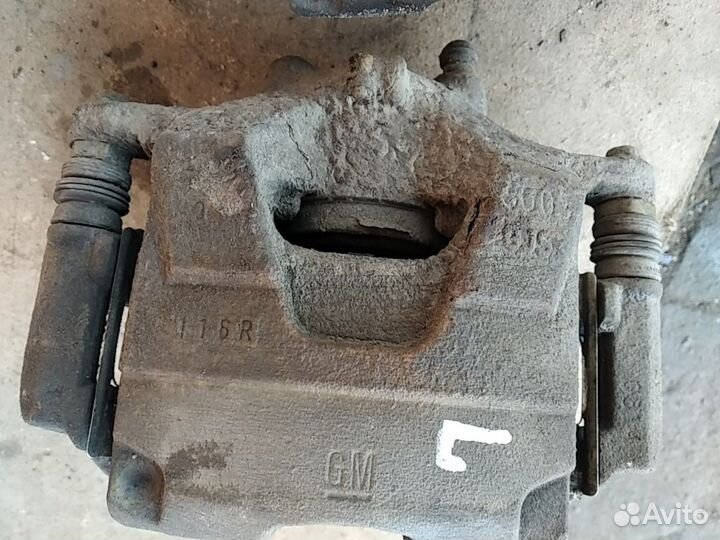 Суппорт тормозной Opel Zafira C