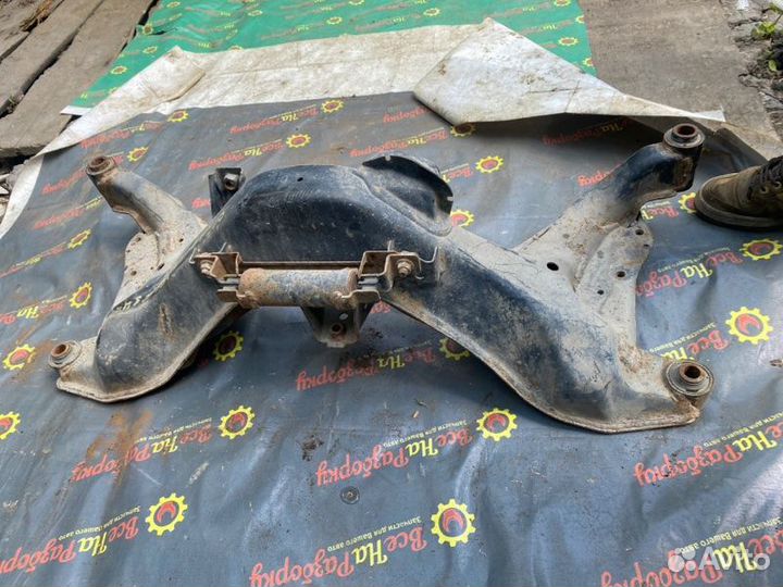 Подрамник передний Nissan Serena C24