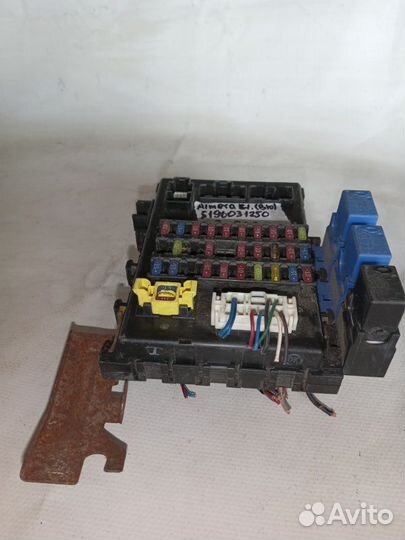 Блок предохранителей Nissan Almera Classic B10