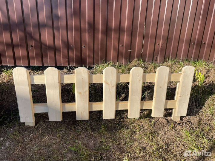 Забор из натурального дерева