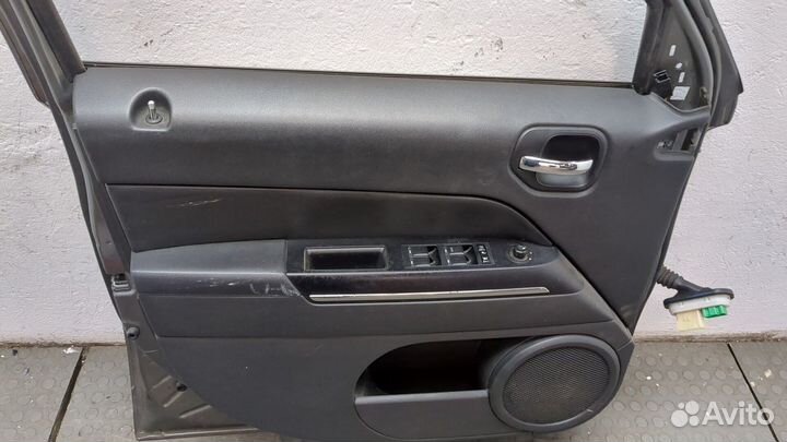 Дверь боковая левая передняя Jeep Patriot 2010, 2011