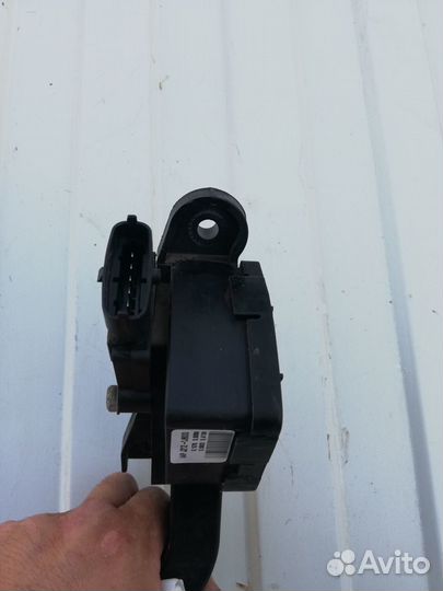 Педаль газа Hyundai Solaris 1 G4FA