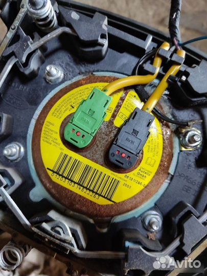 Подушка безопасности в руль Ford Fusion