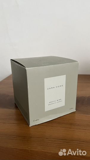Zara Home большая свеча Poetic Mind оригинал