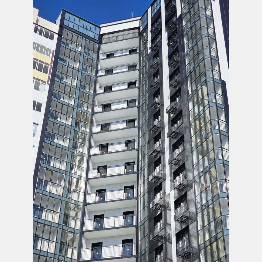 2-к. квартира, 90 м², 14/17 эт.