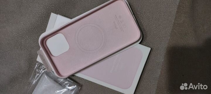 Чехол MagSafe на iPhone