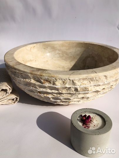 Мраморная раковина с острова Бали