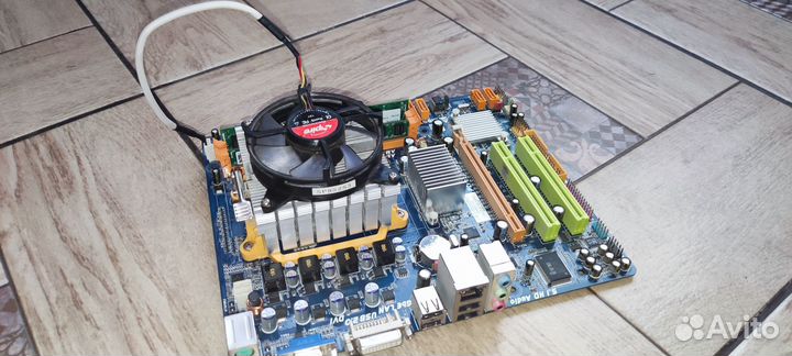 Материнская плата с процессором