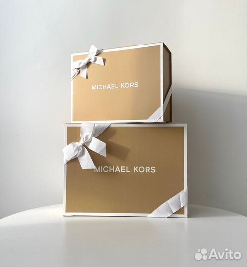 Коробка подарочная