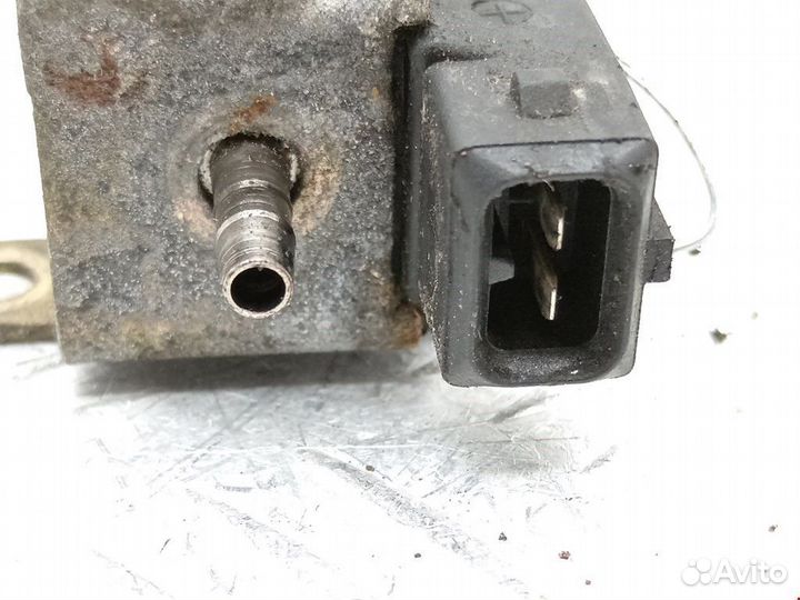 Клапан вакуумного управления Volkswagen Passat B5