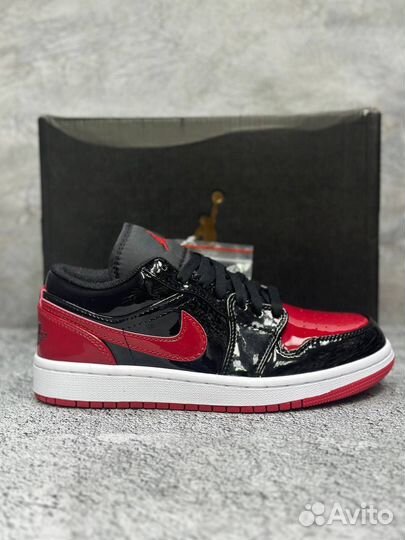 Кроссовки Nike Air Jordan 1