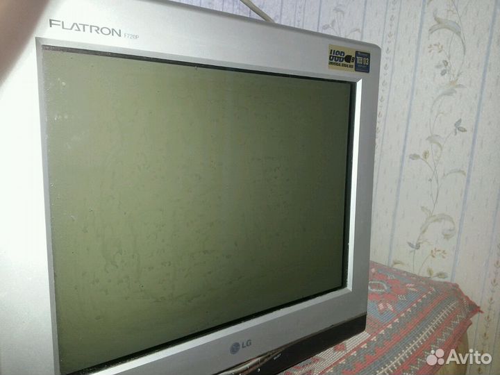 Монитор Flatron F720P, подлежит ремонту