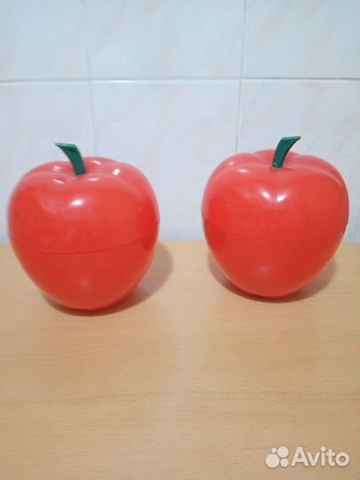 Яблоко шкатулка пластмассовая