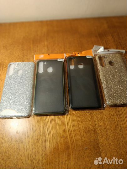 Чехлы на телефон