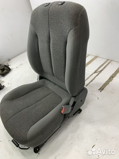 Hyundai accent сиденье пассажирское правое