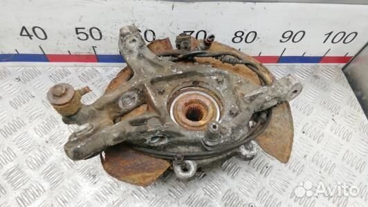 Ступица задняя левая chrysler 300C 1 (EEA18MH01)