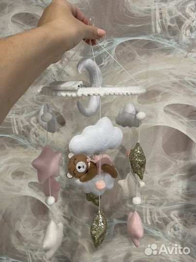 Мобиль на кроватку из фетра с музыкой