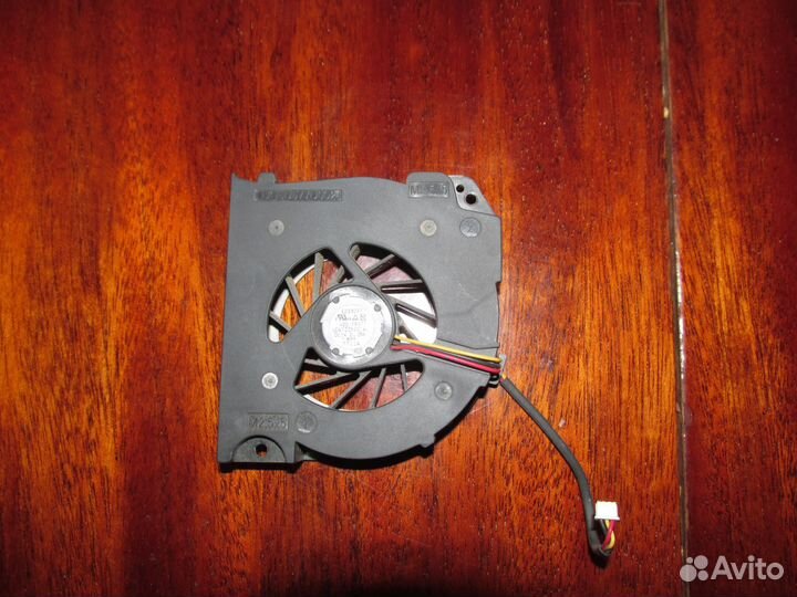 Вентилятор для ноутбука Dell Inspiron 1521