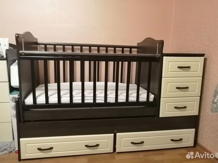 Продам детскую кроватку