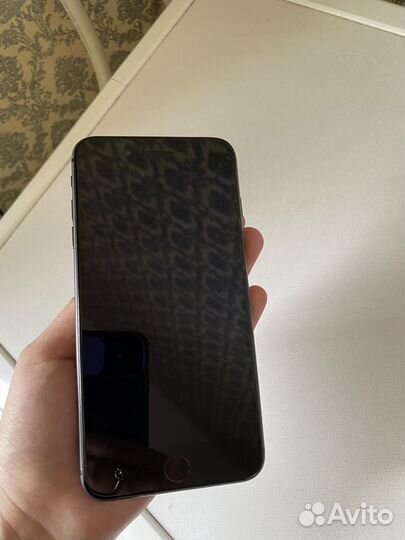 iPhone 8 Plus, 64 ГБ