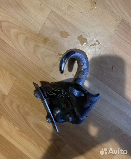 Крюк буксировочный Jeep grand cherokee WK