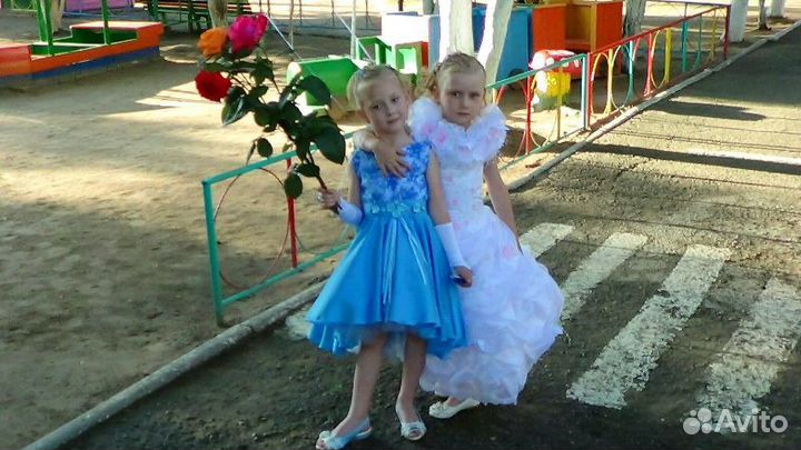 Красивое платье для девочки 4-6 лет