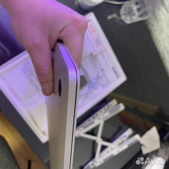 MacBook Pro 13, 2017, 8/256 (новый акб)