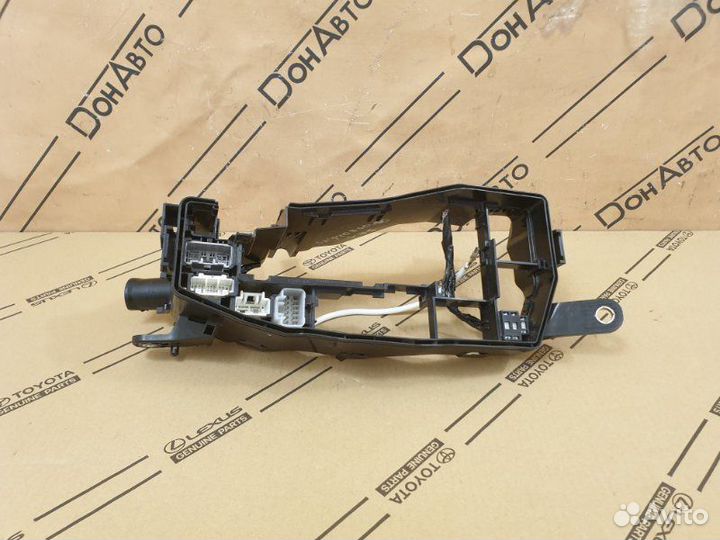 Блок предохранителей Toyota Camry V75