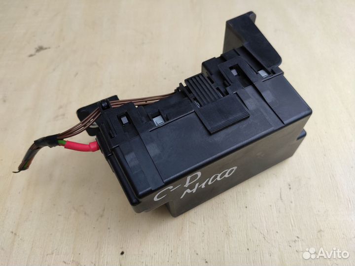 Блок предохранителей задний на Opel Corsa D