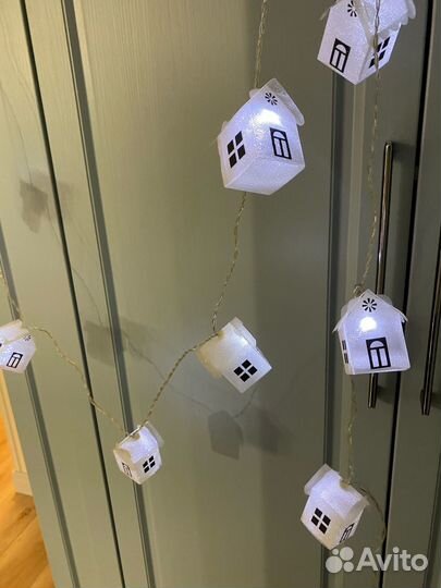 Гирлянда светодиодная на батарейках с домиками
