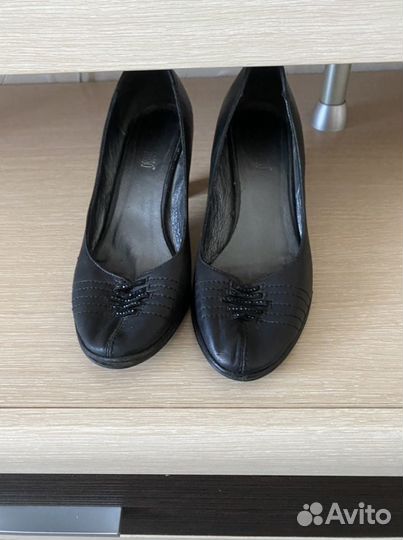 Туфли женские черные 37