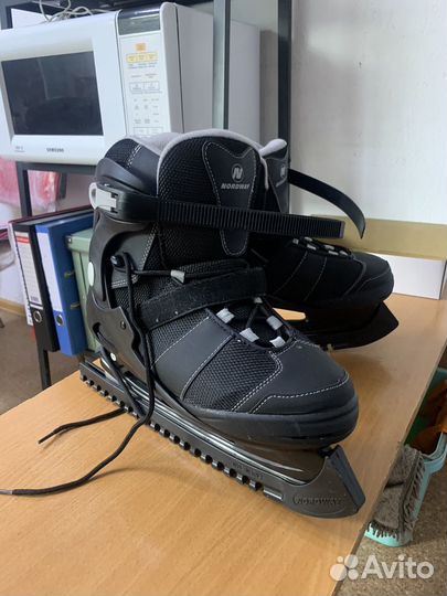 Коньки хоккейные 43 размер