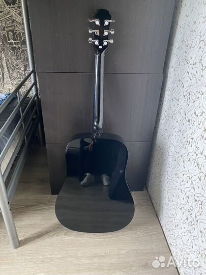 Гитара новая