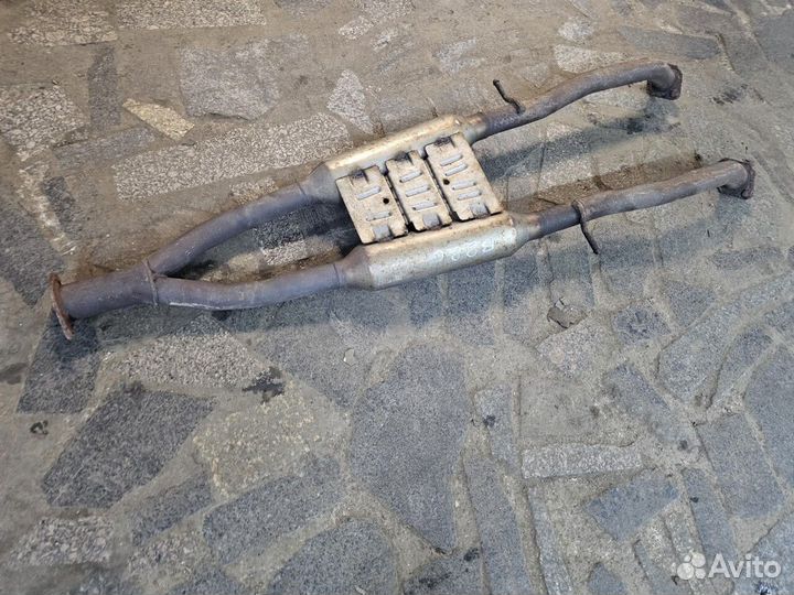 Средняя часть глушителя infiniti fx37