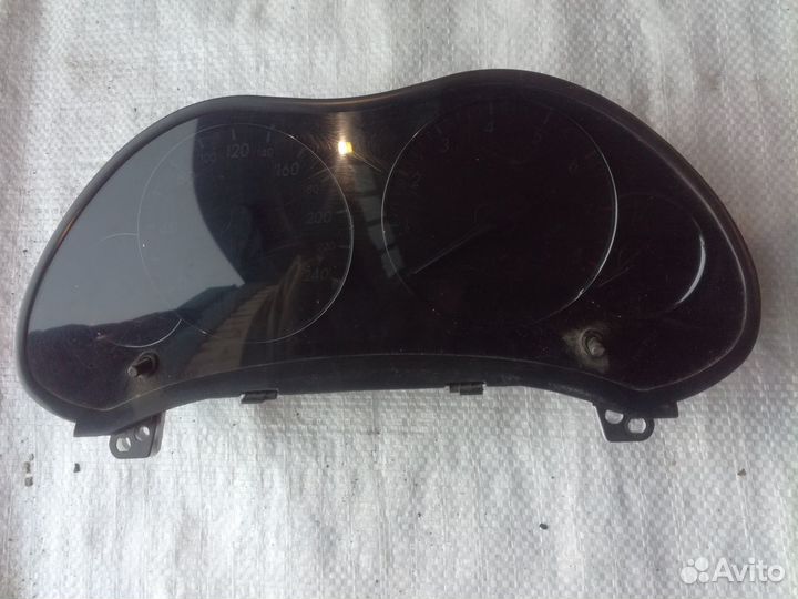 Щиток приборов Тойота Авенсис Т250