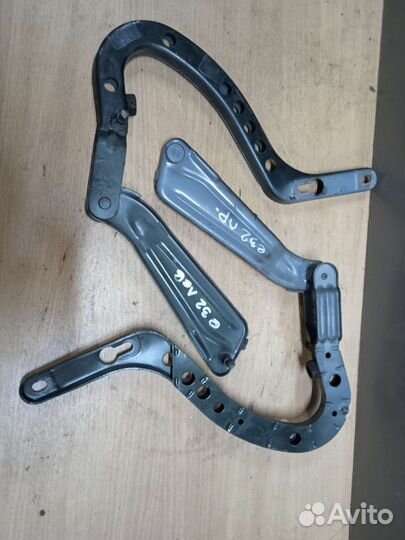 Петля багажника BMW 7 E32 бмв 7 е32