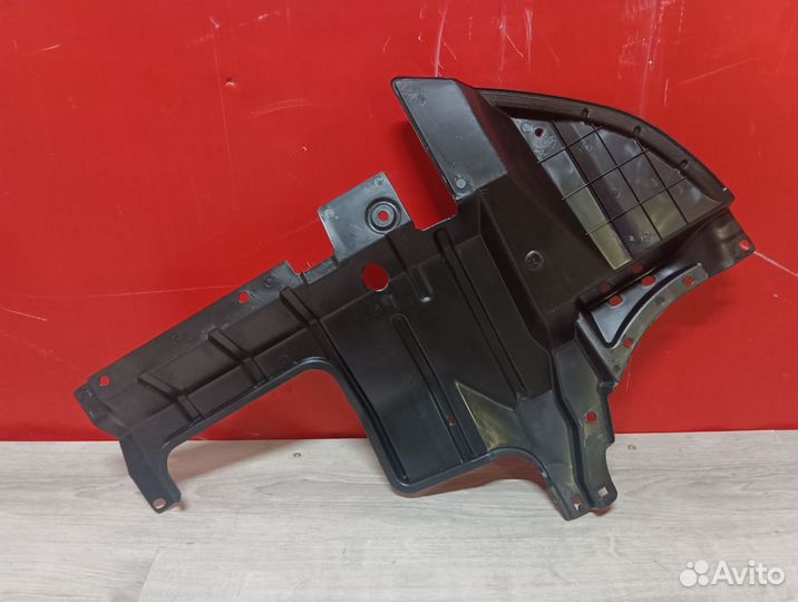 Защита двигателя правая Mitsubishi Outlander 1