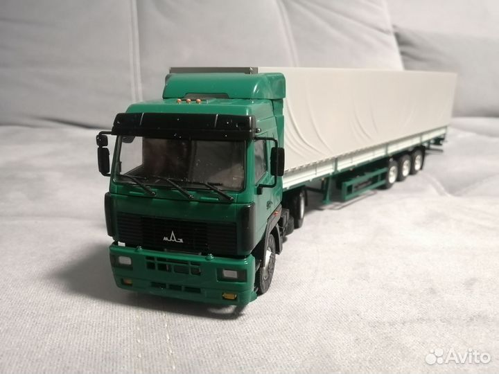 Маз 5440 с полуприцепом маз 9758 автоистория 1/43