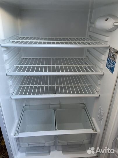 Холодильник indesit