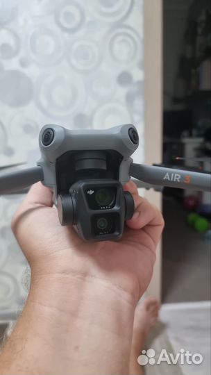 Квадрокоптер DJI AIR 3 пульт с экраном