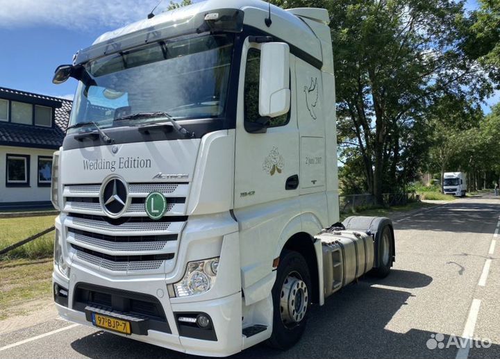 Pазбираем грузовик Mercedes-Benz Actros mpiv с 201