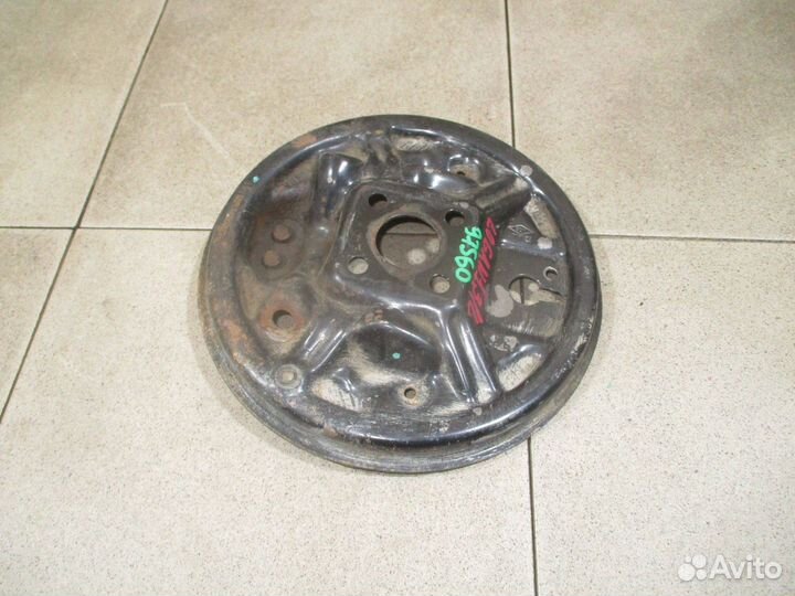 Щит опорный задний левый Renault Logan 1