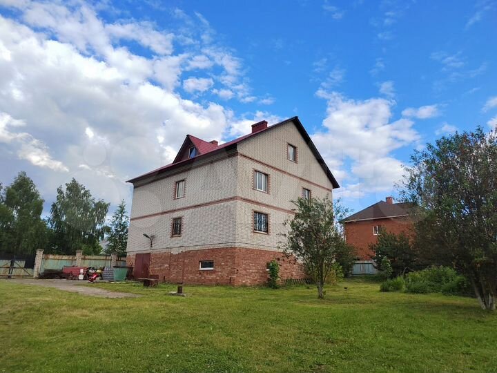 Дом 450,5 м² на участке 17,5 сот.