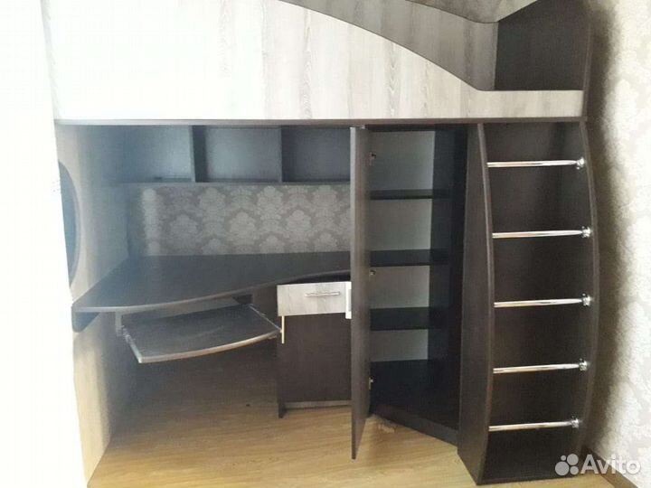 Двухярустная кровать