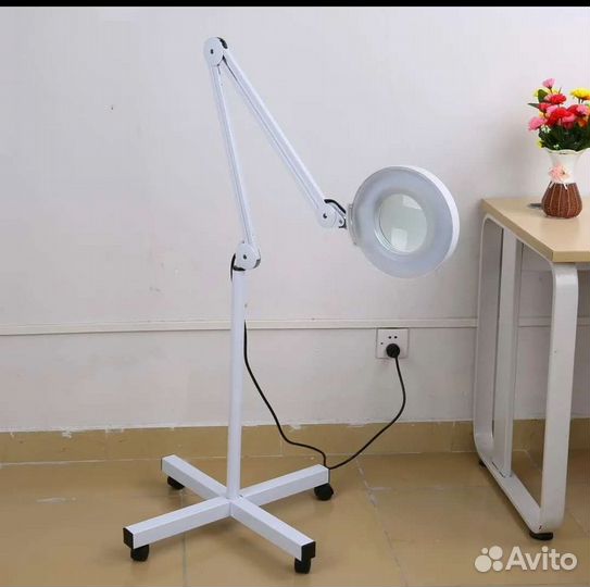 Лампа-лупа косметологическая, новая