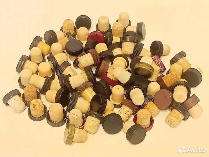 Набор пробок коньячных и водочных 89 штук