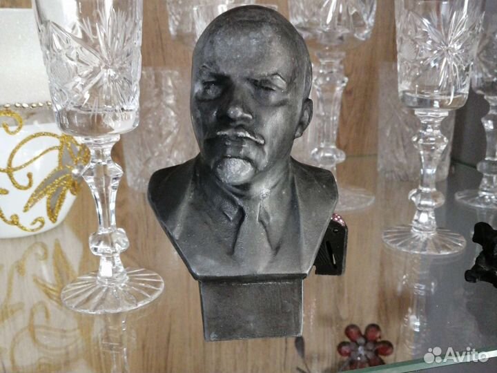 Бюст ленина бронза